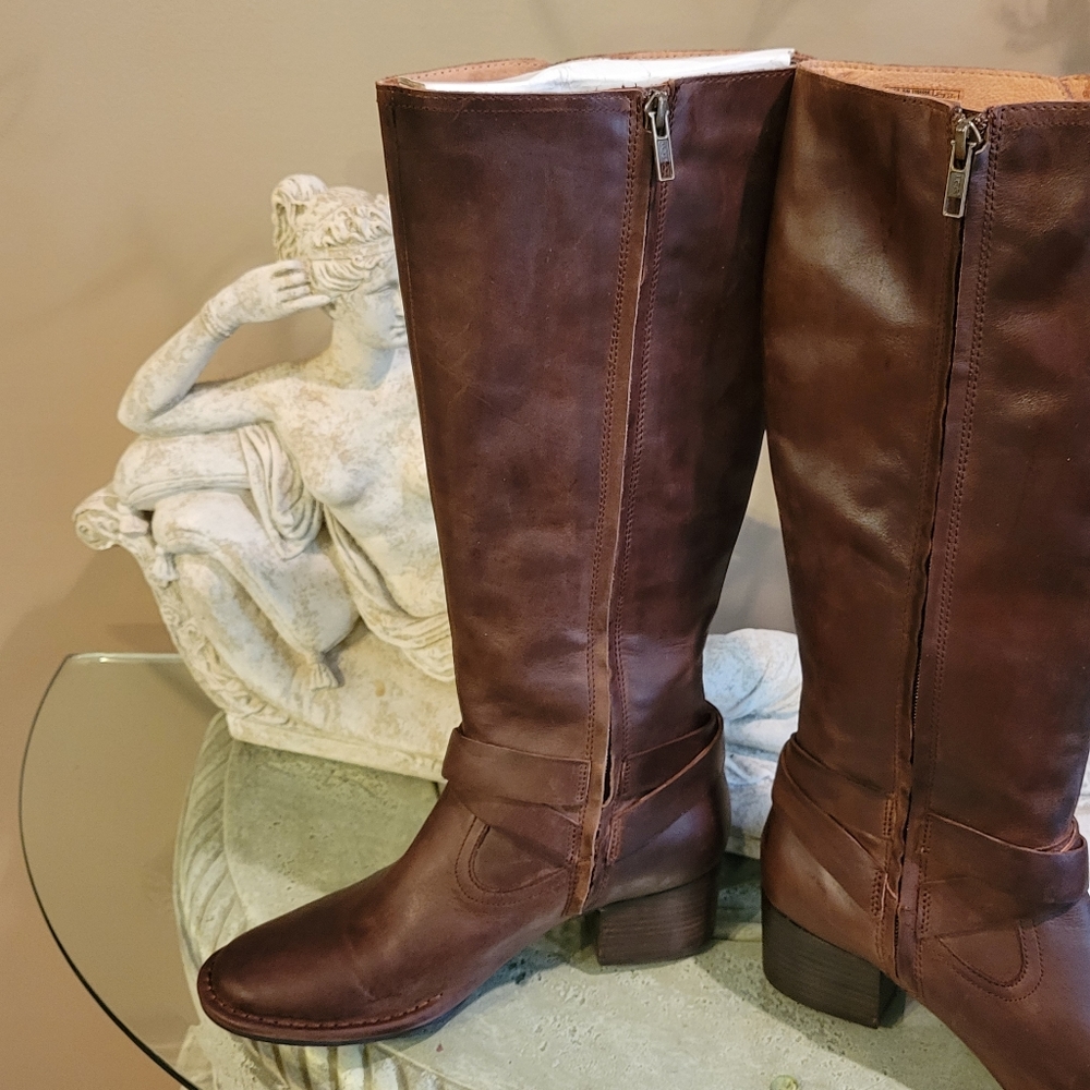 Ugg Bandara Tall Leather Boots #172 - Picture 8 of 11